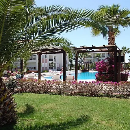 Four Seasons Sokak No 07600 * Side