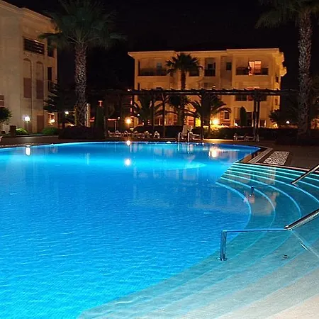 Apartment Four Seasons Sokak No 07600 *